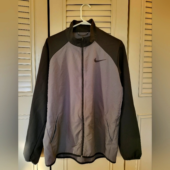 Nike windbreaker - Picture 1 of 2
